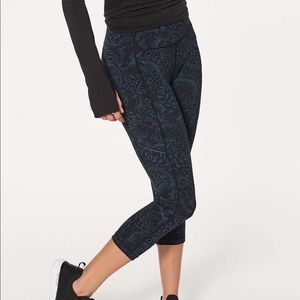 Lululemon Speed Up Crop 21”